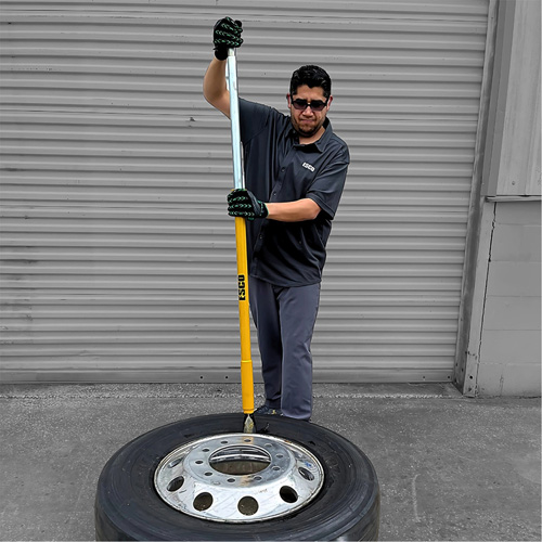 D&eacute;monte-talons &agrave; marteau coulissant Toolneeds Inc.