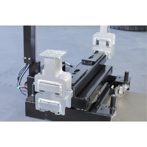 Cric de levage dextr&eacute;mit&eacute; par pare-chocs, Capacit&eacute; de 12 tonne(s), 8" - 15-3/4" h Toolneeds Inc.