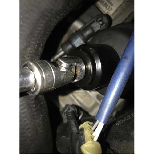 Douille pour filtre &agrave; carburant Cummins 6,7 L - 28 mm Toolneeds Inc.