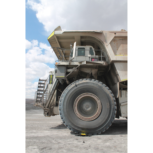 Protecteur de c&acirc;ble &agrave; traverse extr&ecirc;me Yellow Jacket, 2 canaux, 35,75" lo x 42,125" la x 5,125" h Toolneeds Inc.