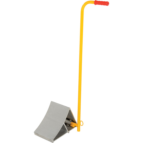 Cale de roues en aluminium avec poign&eacute;e, 7" la x 11-7/8" p x 7-11/16" h Toolneeds Inc.