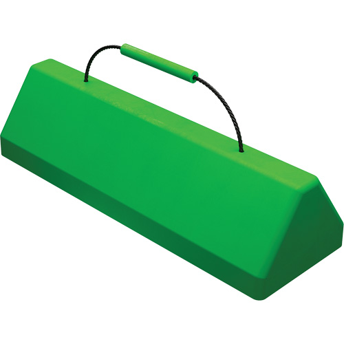 Cale de roue pour avion Checkers Safety SafeRay avec poign&eacute;e &agrave; c&acirc;ble, Ur&eacute;thane, Vert fluorescent, 24" la x 8" p x 6" h Toolneeds Inc.