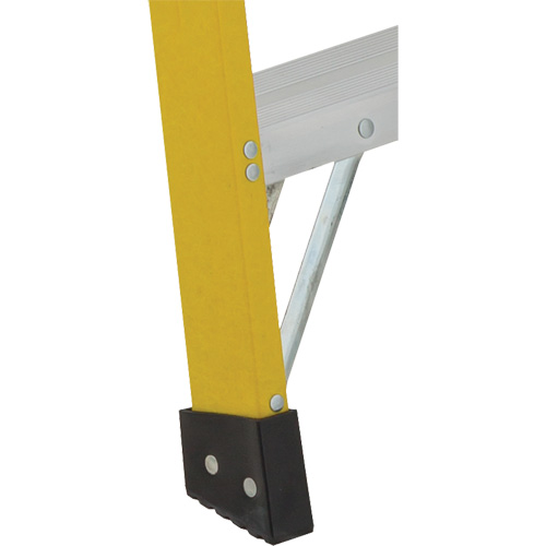 Escabeaux industriels robustes (s&eacute;rie 6900), 4', Fibre de verre, Capacit&eacute; 300 lb, Type 1A Toolneeds Inc.