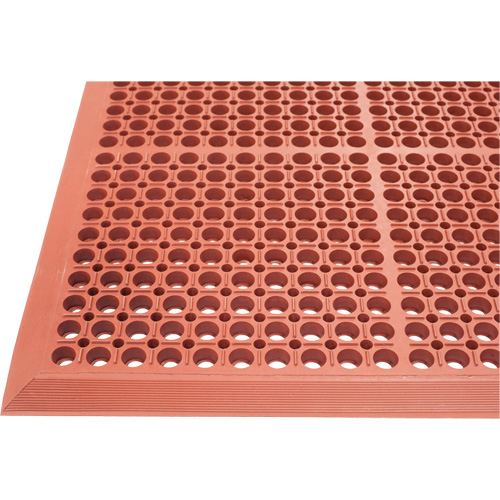 Competitor Series Mats, Slotted, 3' x 5' x 7/8", Orange, Natural Rubber Toolneeds Inc.