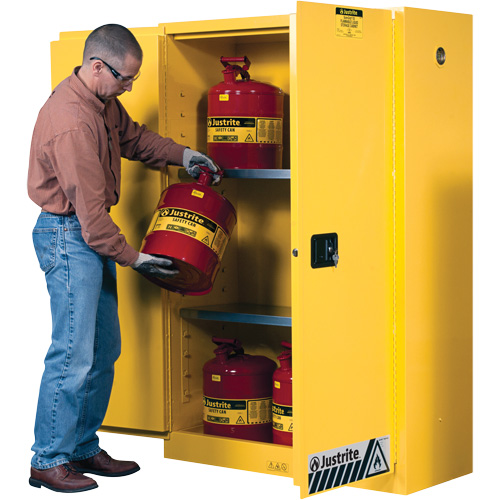 Armoires Sure-Grip EX pour produits inflammables, 45 gal., 2 Porte(s), 43" La x 65" h x 18" p Toolneeds Inc.