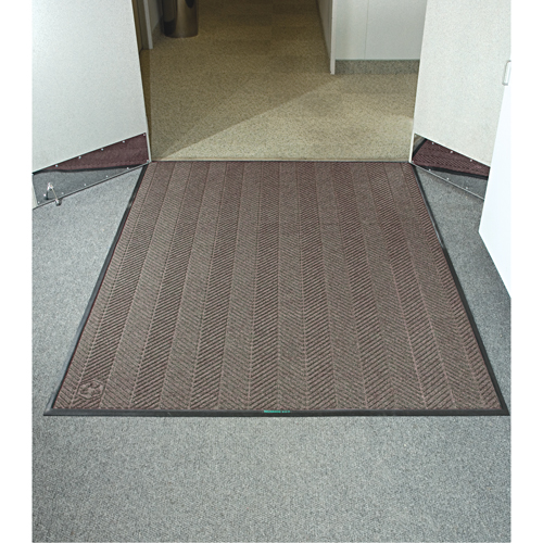 Waterhog&reg; Eco Elite Matting, Wiper/Scraper, 3' x 20' x 3/8", Chestnut Brown Toolneeds Inc.