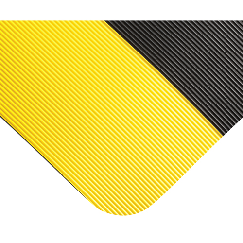 Tapis tr&egrave;s robuste pour panneau de contr&ocirc;le No 720, Ondul&eacute;, 3' x 10' x 5/8", Noir/Jaune, PVC Toolneeds Inc.