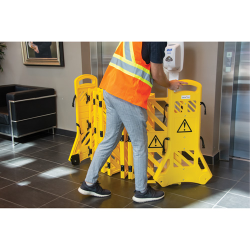 Barri&egrave;re mobile portative, 40" h x 13' lo, Jaune Toolneeds Inc.
