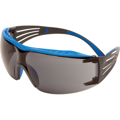 Lunettes de s&eacute;curit&eacute; SecureFit s&eacute;rie 400, Lentille Gris, Antibu&eacute;e/Anti-&eacute;gratignures, ANSI Z87+/R&eacute;pond ou surpasse la norme CSA Z94.3 Toolneeds Inc.
