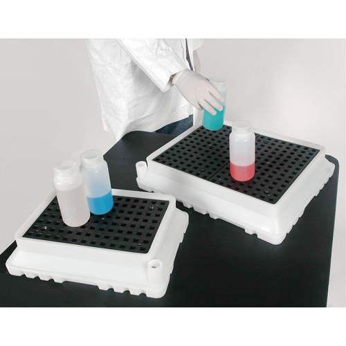 P2 Ultra-Spill Tray&reg;, 17" L x 12" W x 4" H, 1.8 US gal. Spill Capacity Toolneeds Inc.