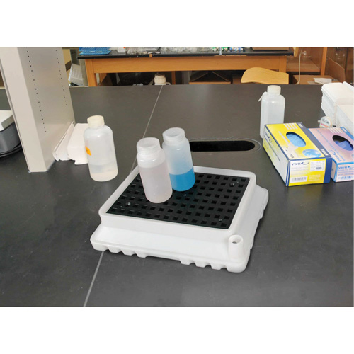 P2 Ultra-Spill Tray&reg;, 17" L x 12" W x 4" H, 1.8 US gal. Spill Capacity Toolneeds Inc.