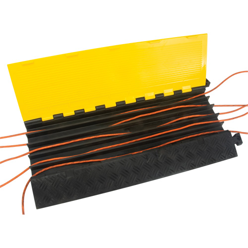 Protecteur de c&acirc;bles en polyur&eacute;thane, 5 canaux, 35,43" lo x 19,69" la x 2" h Toolneeds Inc.