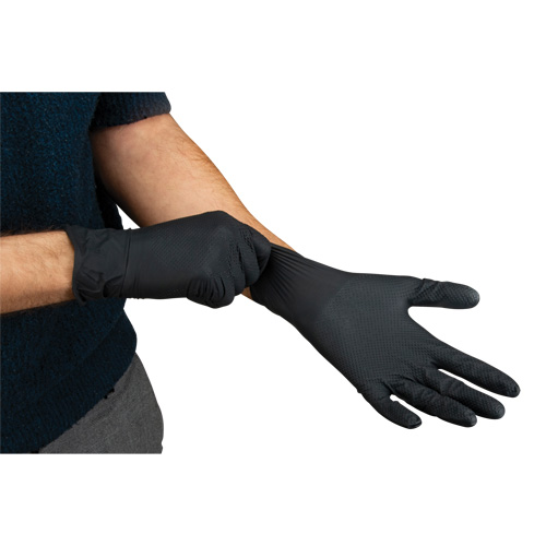 Gants d'examen de poids lourd &agrave; prise tactile, Petit, Nitrile, 8 mils, Sans poudre, Noir Toolneeds Inc.