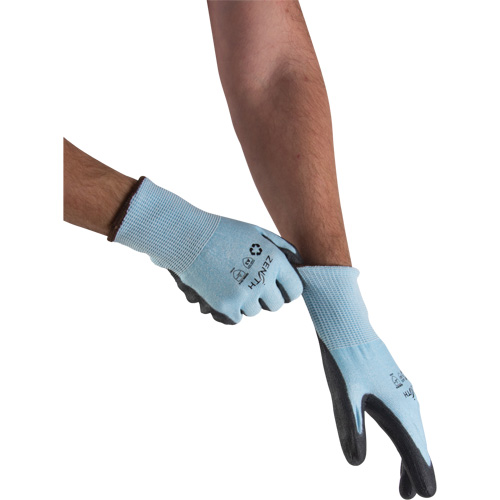 Gants &eacute;lastiques &eacute;cologiques r&eacute;sistants &agrave; la coupe, Taille 8, Calibre 13, Rev&ecirc;tement Polyur&eacute;thane, Enveloppe en PEHP/rPET, ASTM ANSI niveau A3 Toolneeds Inc.