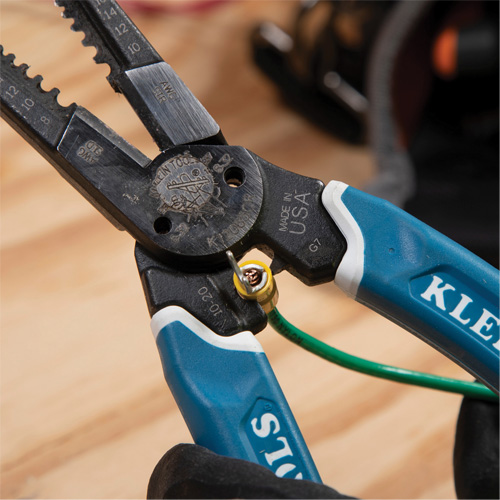 Klein-Kurve&reg; Heavy-Duty Wire Stripper, Cutter & Crimper Multi-Tool, 8-1/4" L, 8 - 20 AWG Toolneeds Inc.