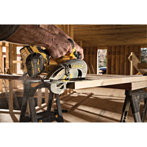 Scie circulaire sans balai Flexvolt Max avec frein &eacute;lectrique (outil seulement), 7-1/4", 60 V Toolneeds Inc.