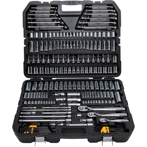 Jeu d'outils de m&eacute;canicien avec coffret moul&eacute; par soufflage Toolneeds Inc.