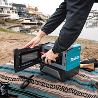 Four &agrave; micro-ondes sans fil 40 V Max XGT (outil seulement), 350 W/500 W, Noir/bleu Toolneeds Inc.