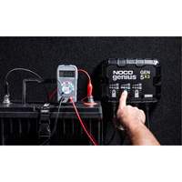 Chargeur de batterie embarqu&eacute; &agrave; 3 sorties de 15 amp&egrave;res Gen5X3 Genius Toolneeds Inc.