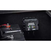 Chargeur de batterie embarqu&eacute; &agrave; 1 sortie de 10 amp&egrave;res GenPro10X1 Genius Toolneeds Inc.