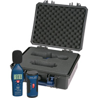 Ensemble de sonom&egrave;tre et calibrateur, Gamme de mesure 30 - 130 dB Toolneeds Inc.