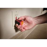 D&eacute;tecteur de tension et testeur de prise DDFT, 50 V - 1000 V, Alerte Affichage & son Toolneeds Inc.