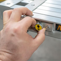 Planche de travail t&eacute;lescopique, 204" la x 12" pr, Capacit&eacute; de 250 lb, D&eacute;mont&eacute; Toolneeds Inc.