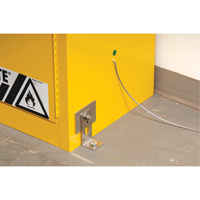 Attache de retenue contre les s&eacute;ismes pour armoire Sure-Grip Ex pour produits inflammables Toolneeds Inc.