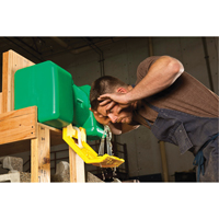 Poste de douche oculaire, Aliment&eacute; par gravit&eacute;, Capacit&eacute; 9 gal., Conformit&eacute; ANSI Z358.1 Toolneeds Inc.