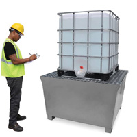 Ultra-IBC Spill Pallet en acier, Capacit&eacute; de d&eacute;versement 370 gal. US, 57,6" x 34,7" x 56,9" Toolneeds Inc.