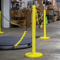 Bicolour Plastic Barrier Chain, Green/White Toolneeds Inc.