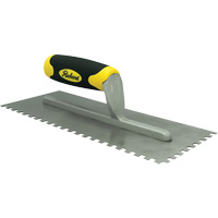 Truelles dent&eacute;es avec prise Ergo-Grip pour lapplication des adh&eacute;sifs Toolneeds Inc.